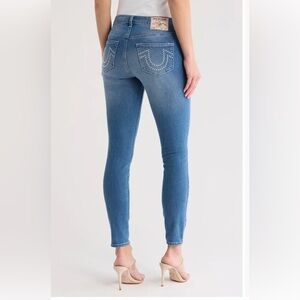 NWT! True Religion Jennie Curvy Mid Rise Studs Skinny​​